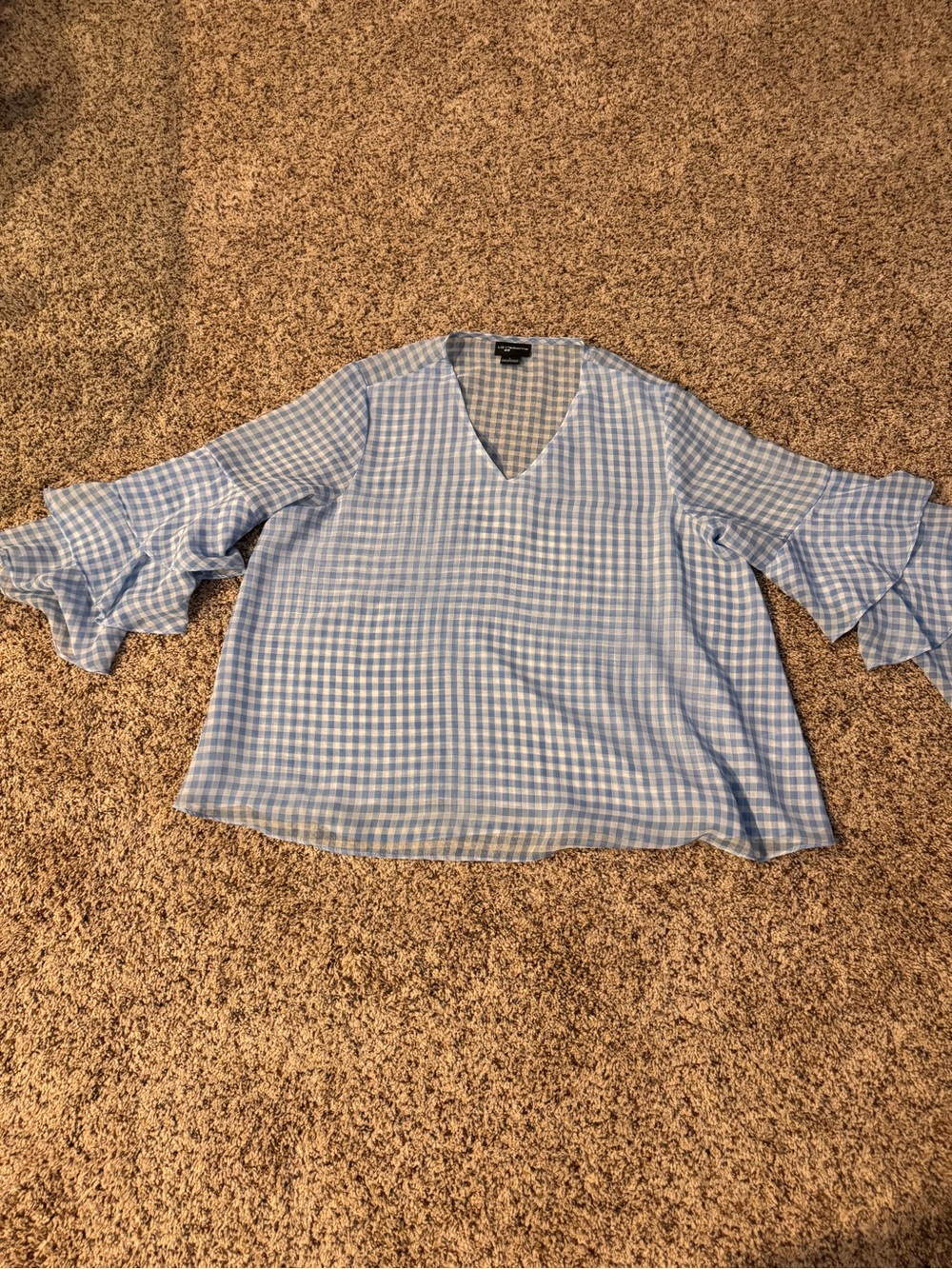 Liz Claiborne Light Blue Gingham V-Neck Ruffle Sleeve Top Size L